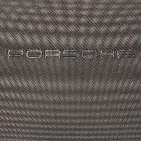 New Porsche journal. Full size. - Picture 2 of 4